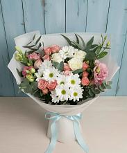 Букет цветов из:  Розы, Лизиантусы и Хризантемы в Магасе