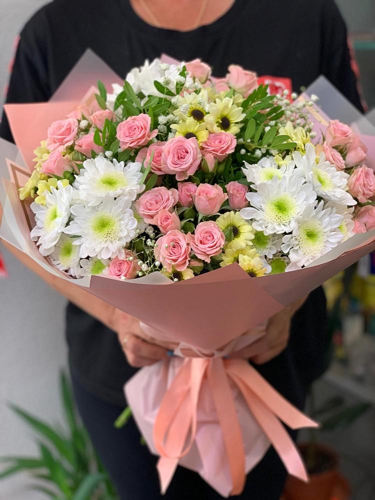 Букет цветов из: Розы и Хризантемы в Магасе