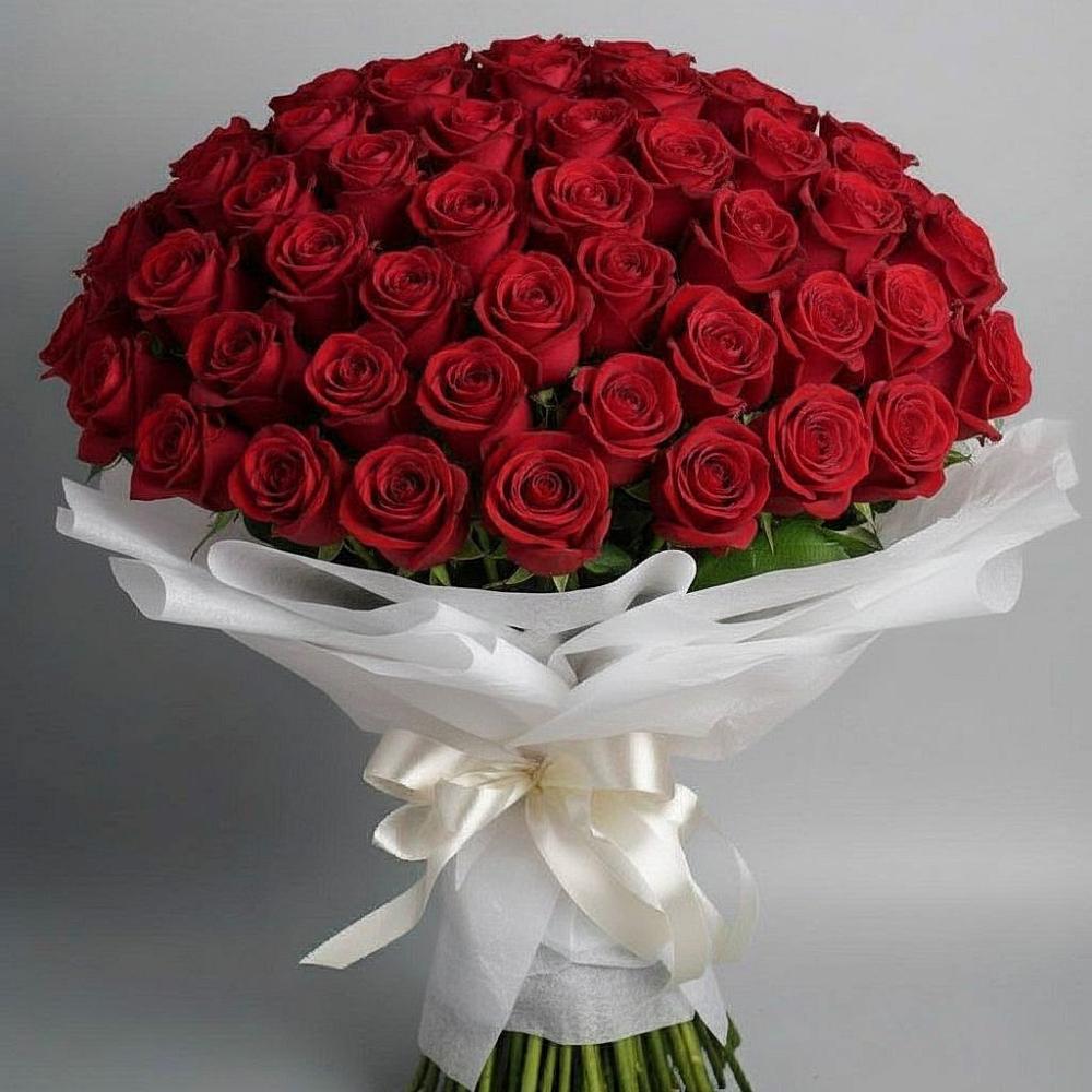 Букет 101 Красная роза Блэк Мэджик в Магасе