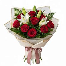 Букет цветов из:  Лилии и Розы в Магасе