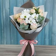 Букет цветов из:  Хризантемы и Розы в Магасе