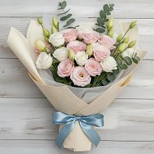 Букет цветов из:  Лизиантусы в Магасе