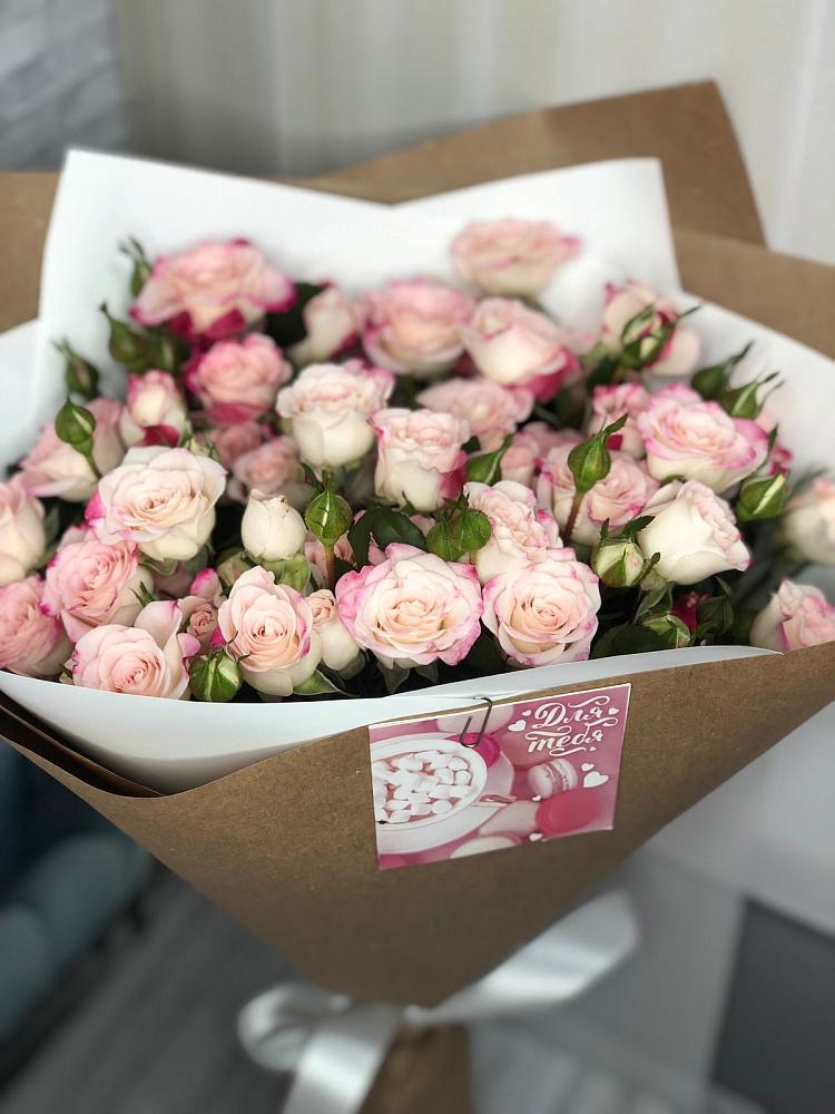 Букет цветов из: Розы в Магасе