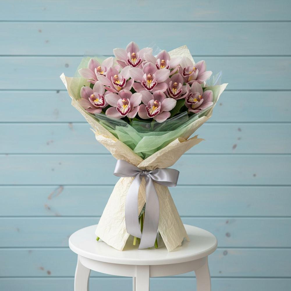 Букет цветов из: Орхидеи и Розы в Магасе