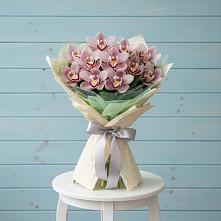 Букет цветов из:  Орхидеи и Розы в Магасе