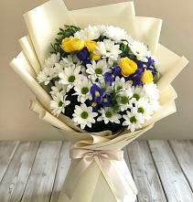 Букет цветов из:  Ирисы, Хризантемы и Розы #REPLACE_PRED# Магасе