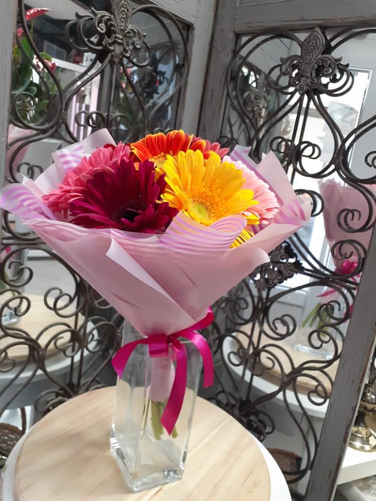 Букет цветов из: Герберы в Магасе