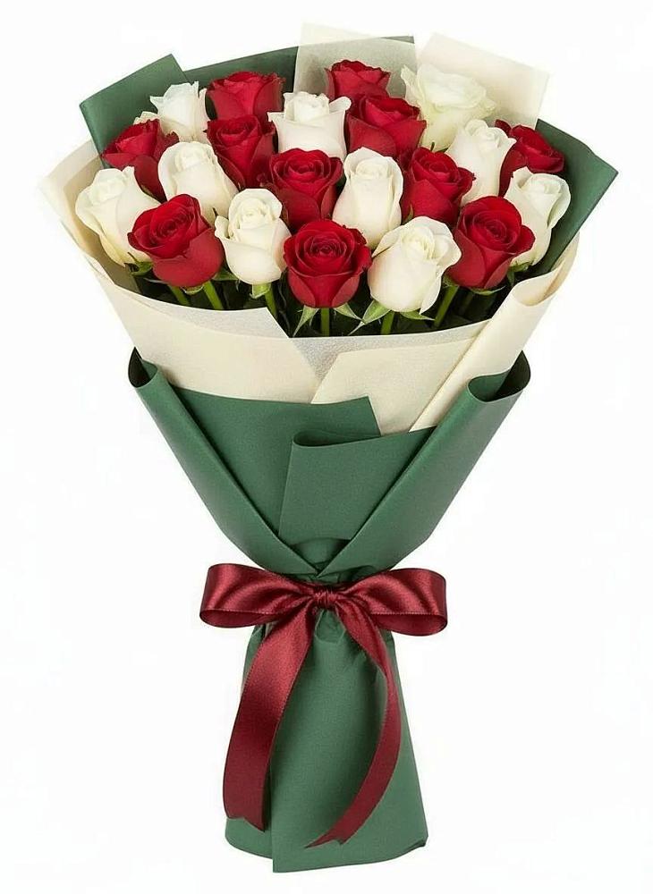 Букет Микс из красных и белых роз в Магасе