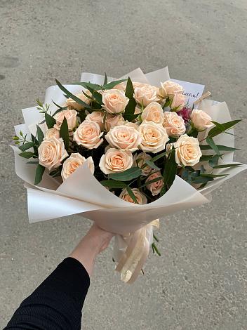Букет Кремовые розы Латте в Магасе