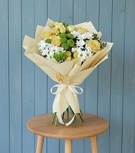 Букет цветов из:  Хризантемы и Розы в Магасе