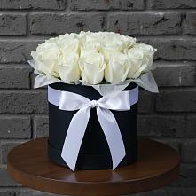 Цветочная композиция из Розы в шляпной коробке #REPLACE_PRED# Магасе